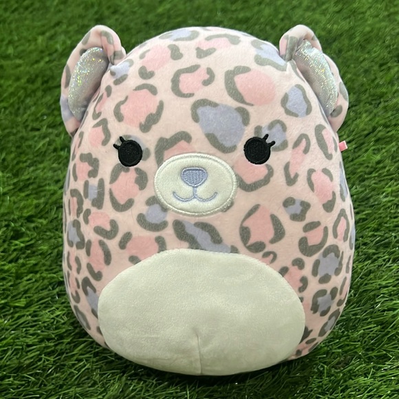 Squishmallows Dallas The Leopard 8” Plush - Picture 1 of 5
